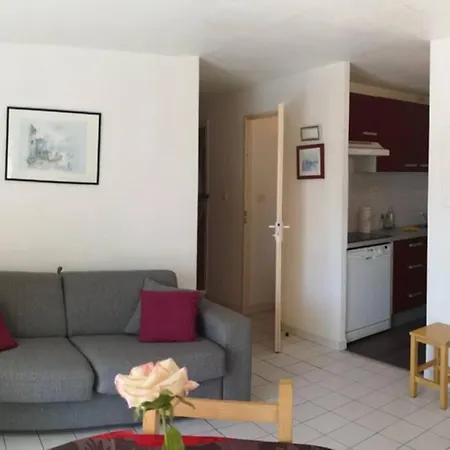 Proche De Tout A Pied, T2 Cab6, Piscine, Parking Apartment *
